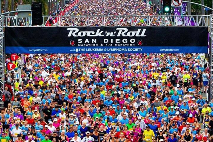 Thousands of people running at the San Diego Rock n Roll Marathon